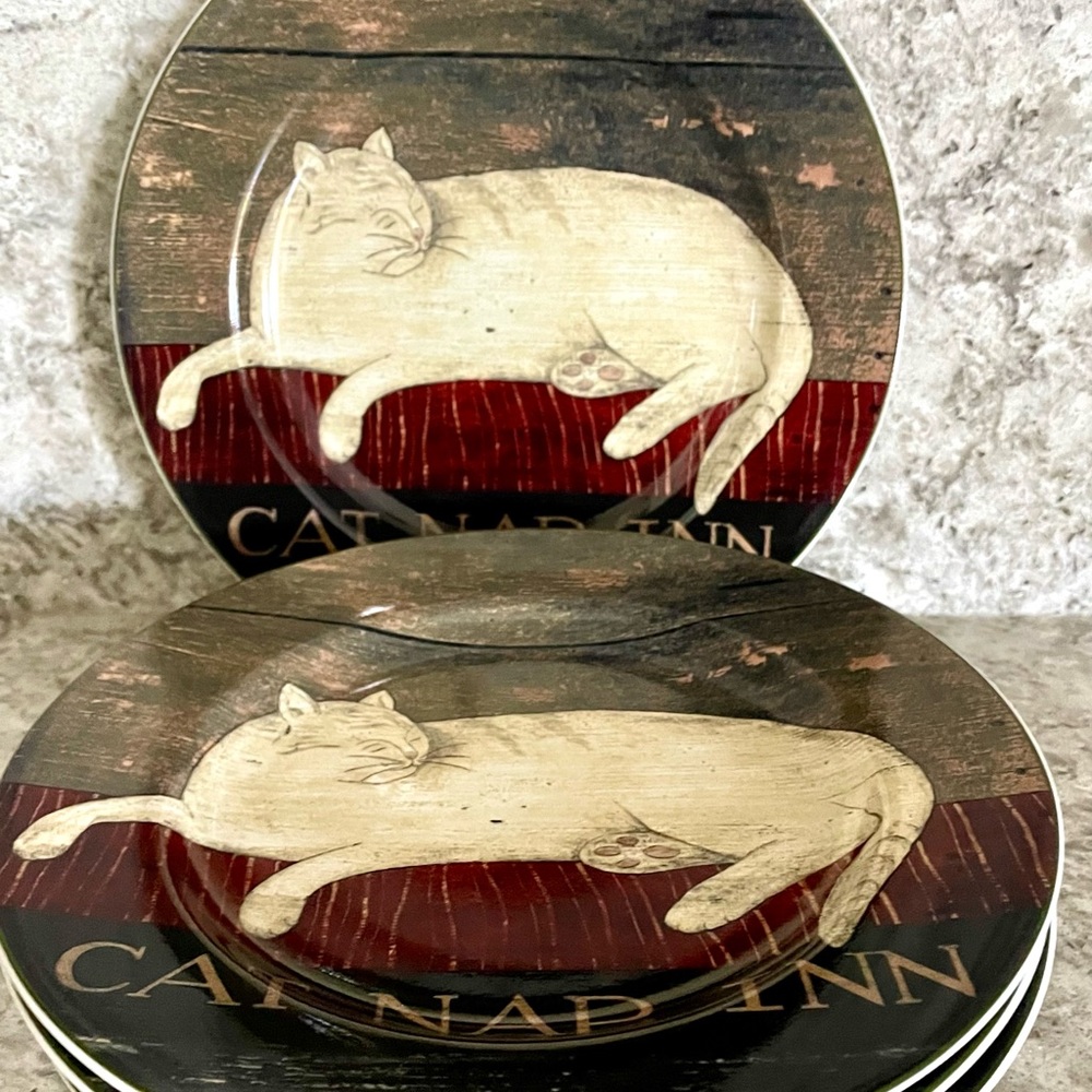 Sakura Cat Nap Inn Dessert Plates